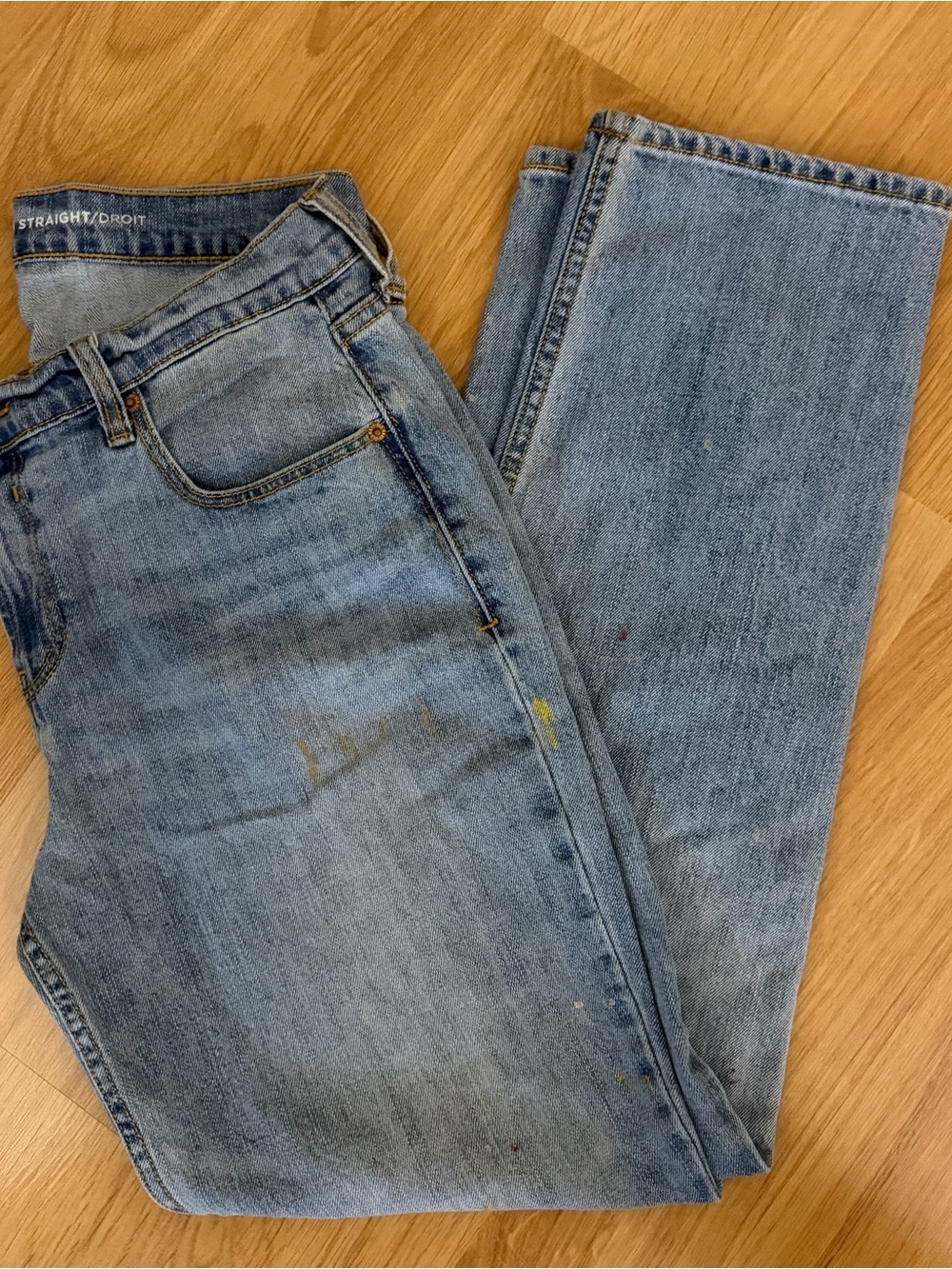 Woman’s Straight Spattered Light Blue Jeans size 6